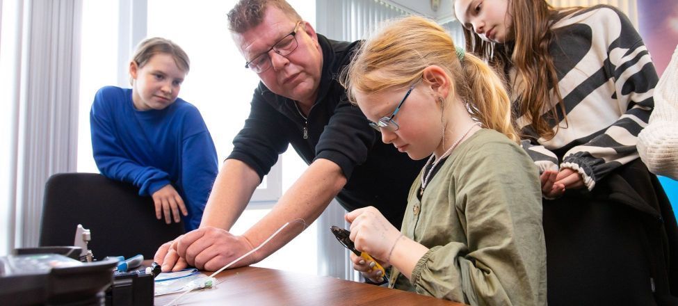 Minecraft en glasvezel lassen tijdens Girlsday bij Kabelnoord