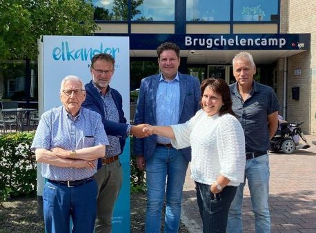 Bewoners Brugchelencamp houden eigen kabelkrant