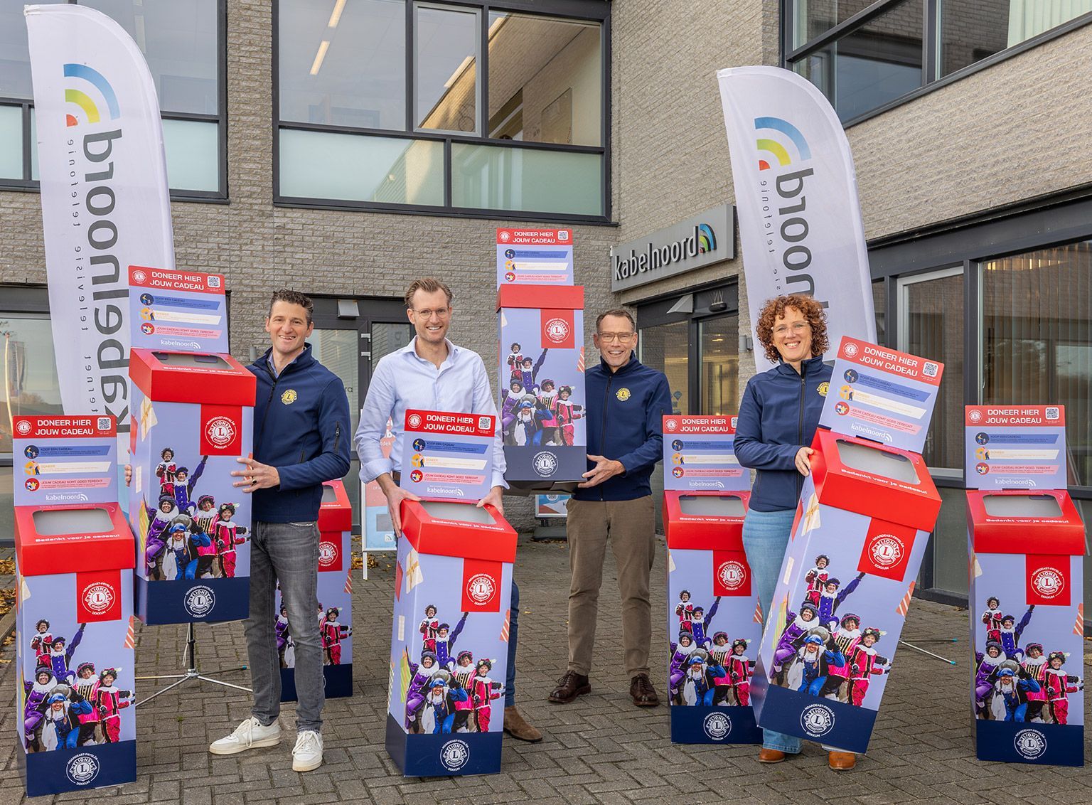 Kabelnoord helpt Lions NOF en zorgt voor cadeau inleverzuilen
