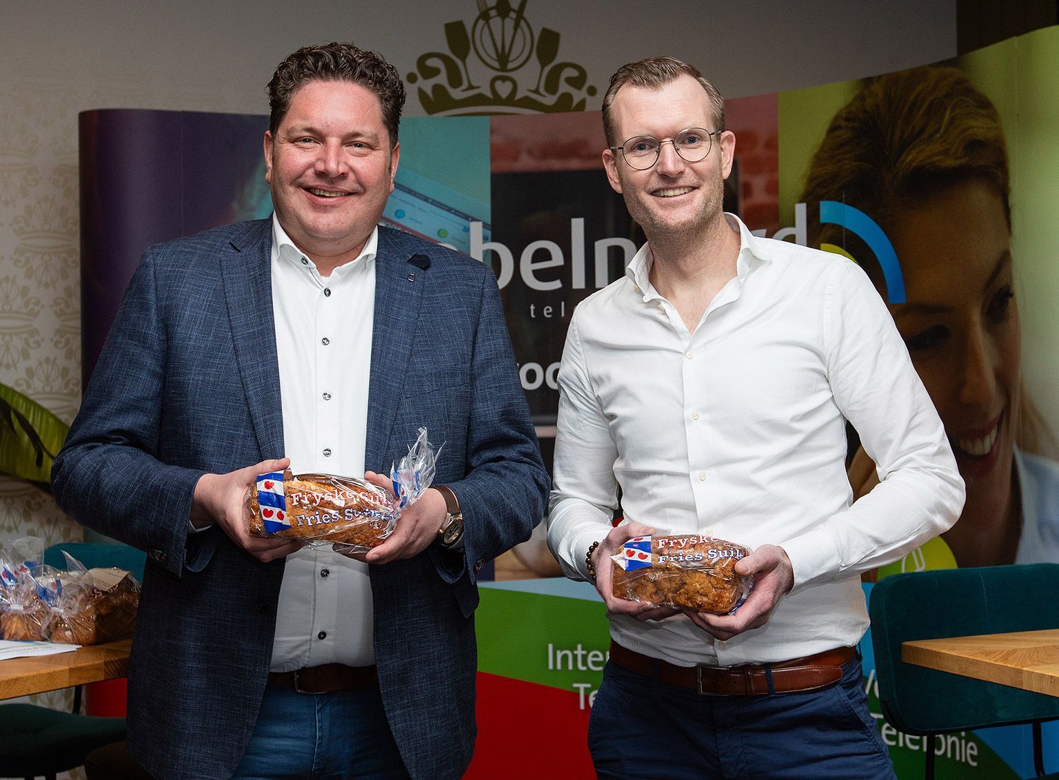 Wethouder Kempenaar opent Kabelnoord Servicepunt in Damwâld