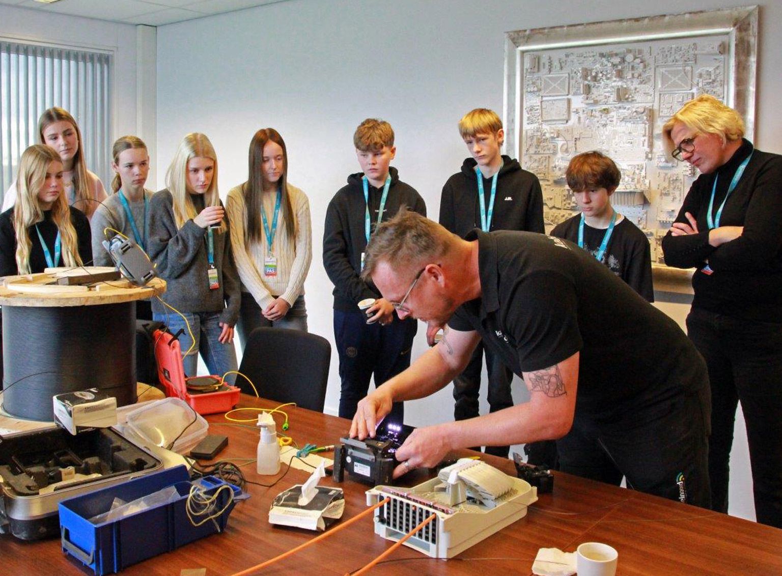 Scholieren bezoeken Kabelnoord