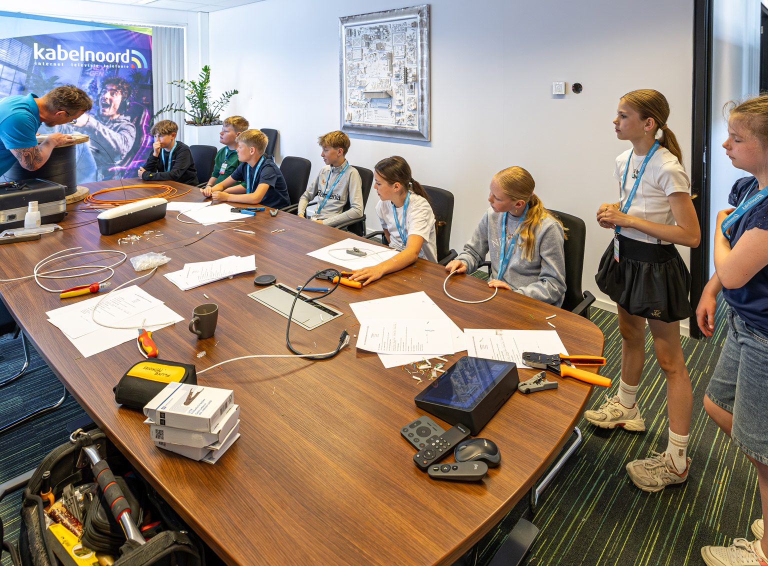 Vivenza & Prins Bernhardschool op bezoek bij Kabelnoord